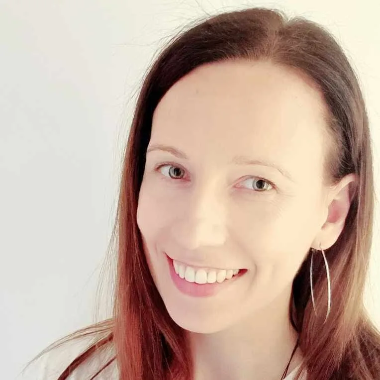 Apie, Diana Karaznevic Upeta.lt atsiliepimai